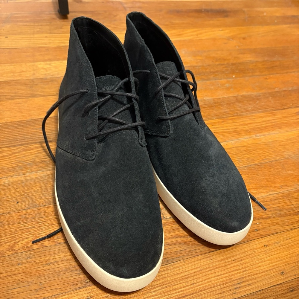 Everlane Suede shoes